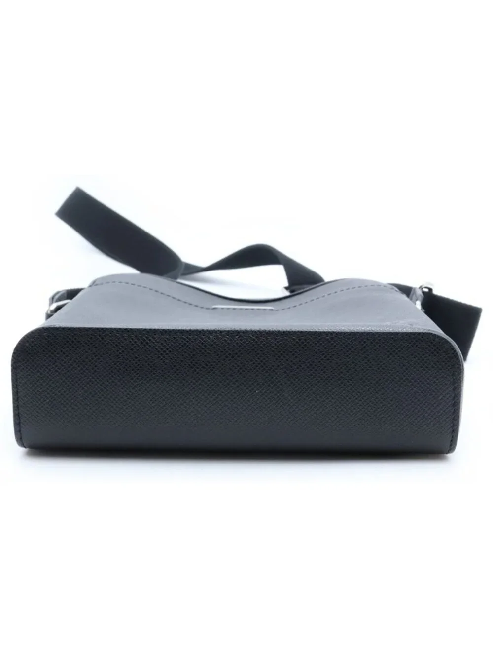 Louis Vuitton Taiga Anton Messenger PM Shoulder Bag Black Leather